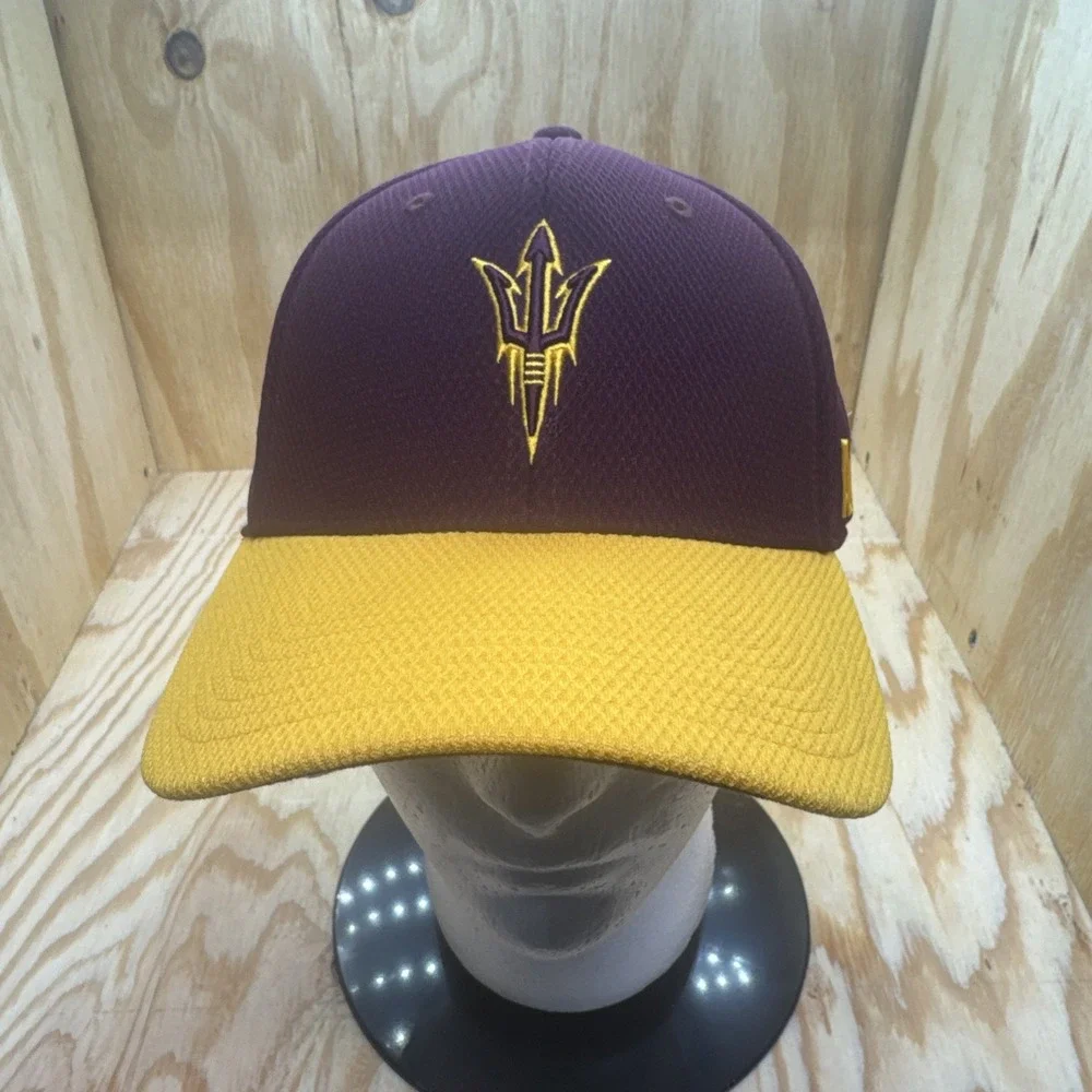 Arizona State Sun Devils Adidas Maroon Gold Hat A-Flex Fitted ASU Sample Cap S/M